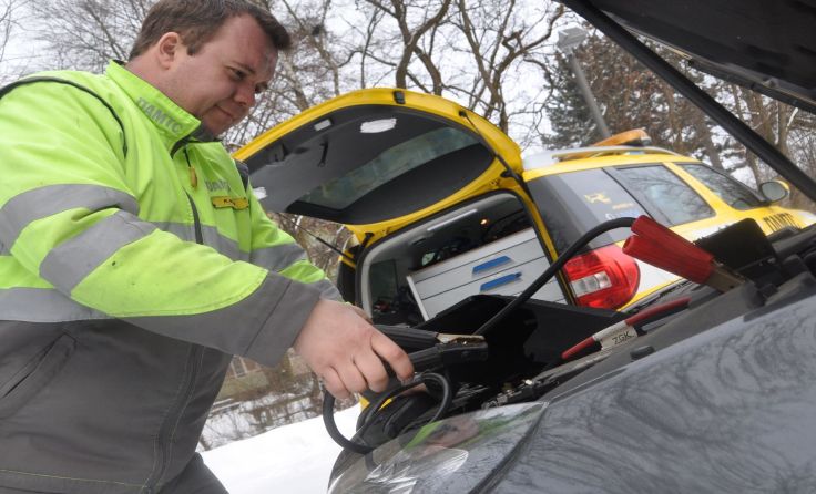 Unter den winterlichen Temperaturen leiden meist die Batterien. Fotos: ÖAMTC