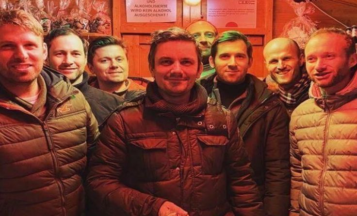 Vereinsobmann Markus Gneiß (Mitte) mit seinen Kollegen von der Tafelrunde Foto: privat