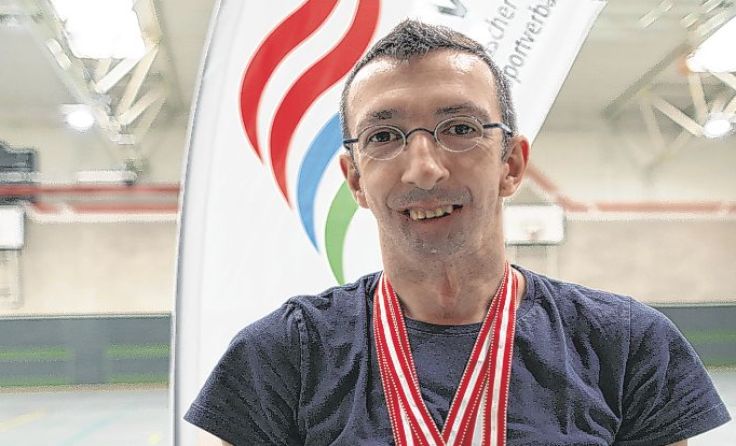 Robert Huber mit seinen drei Medaillen Foto: Klaus Althuber 2019