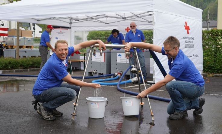Die Wasserverteil-Kits sichern die Trinkwasser-Versorgung. Foto: OÖRK/Schönberger