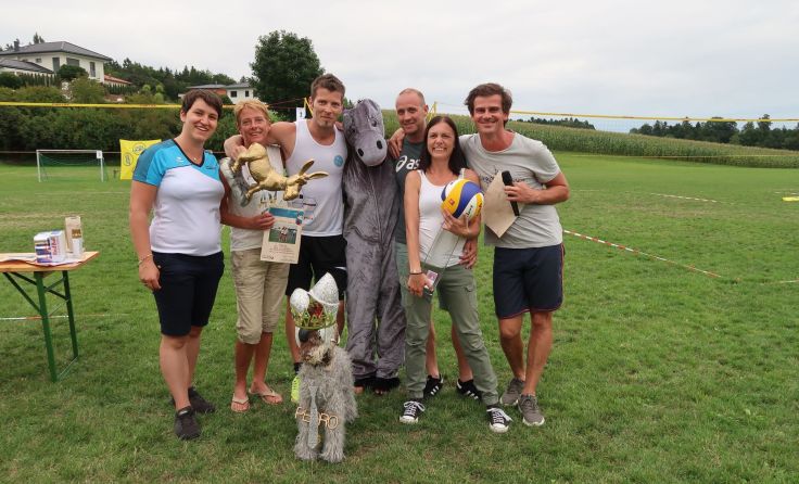 Die Gewinner „Hau drauf wie nix“ mit dem GoldeselFoto: Sportunion Fornach