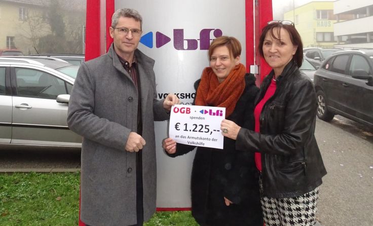 Marianne Schretzmayr (BFI), Birgit Dreßler (ÖGB) und Hermann Krenn Foto: ÖGB