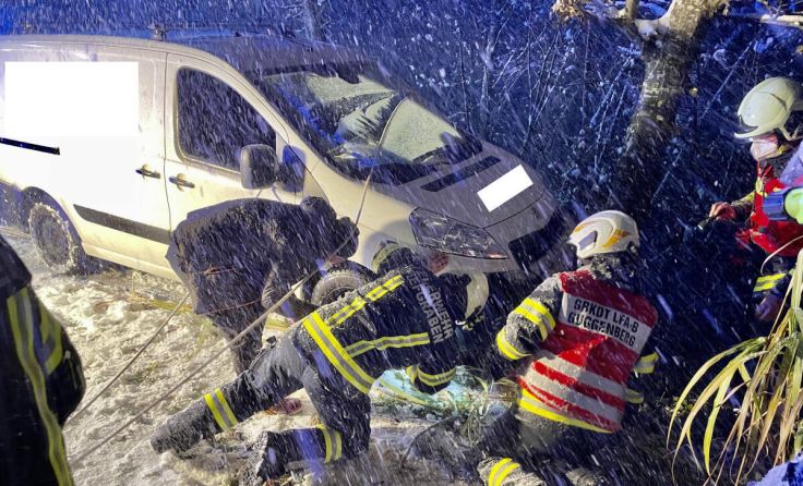 Einsatz in Tiefgraben (Foto: AFKDO Mondsee, C. Stoxreiter)