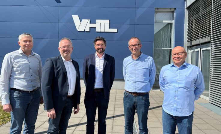 HTL Abteilungsleiter mit Direktor Weissensteiner und Bürgermeister Schobesberger (Foto: privat)
