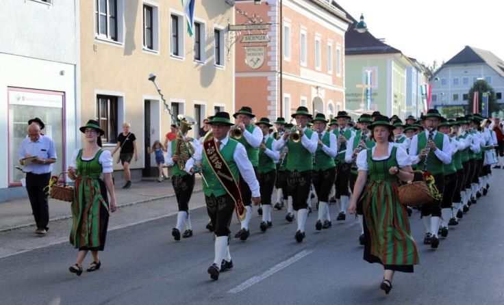 Die jubilierende Kapelle MM Frankenmarkt bei der Marschwertung (Foto: Marktmusik Frankenmarkt)