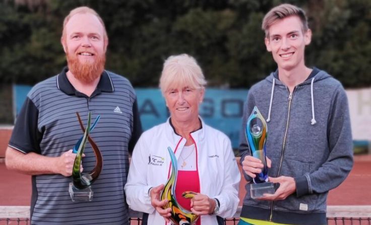 Ingrid Schachinger mit Mathias Stix (re.) und Klaus Neuburger (l.) (Foto: privat)