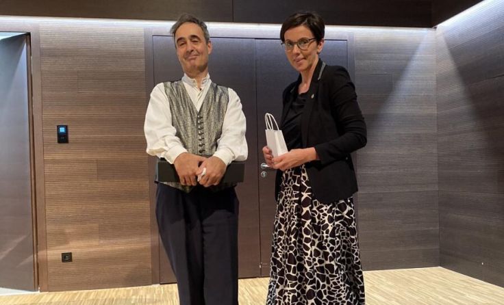 Paul Gulda mit Bürgermeisterin Doris Staudinger (Foto: Stadtgemeinde Schwanenstadt)