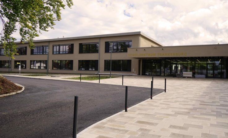 Die Außenansicht des neuen Schulzentrums (Foto: Gemeinde)