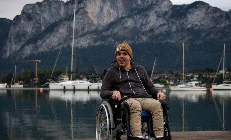 Roman Aichinger wurde durch einen Motorradunfall aus seinem Alltag gerissen. (Foto: privat)