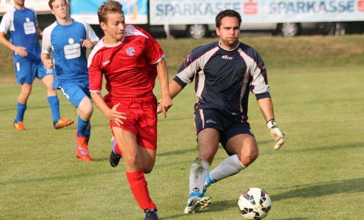 Sicherer Rückhalt: Weiten (rechts: Lukas Durek) bezwang Jauerling 4:1. Fotos: KiBe
