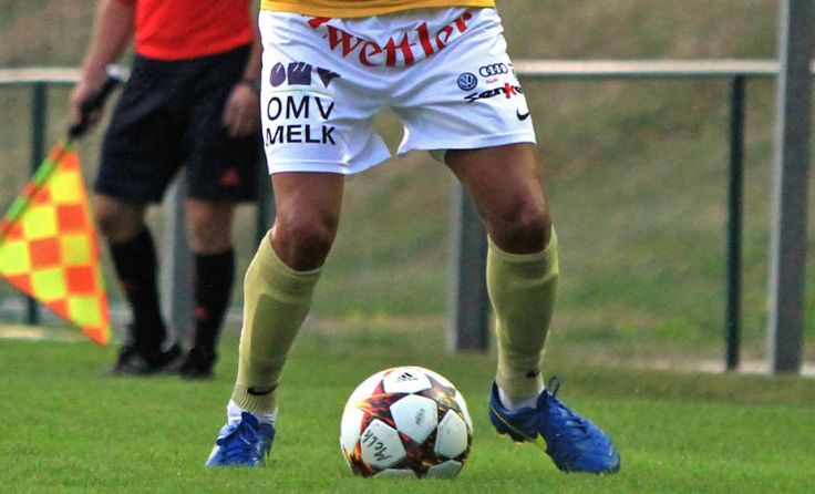 Melks Fußballer dürfen sich über die Tabellenführung freuen.