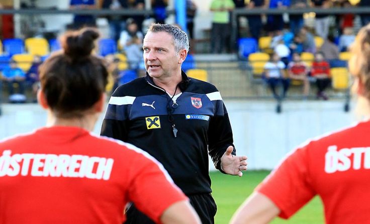Dominik Thalhammer sprach mit Tips über die kommenden Aufgaben mit dem Frauen-Nationalteam
