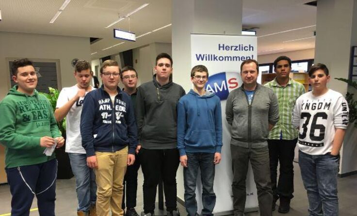 Poly-Schüler beim AMS