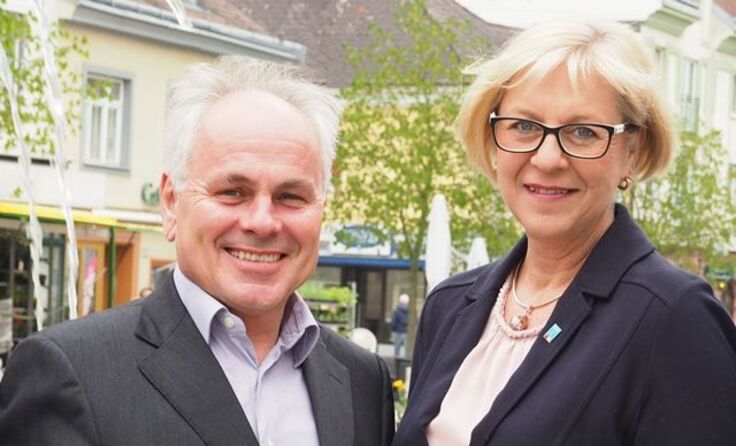 Wirtschaftsstadtrat Laurentius Palmetzhofer und Bürgermeisterin Ursula Puchebner