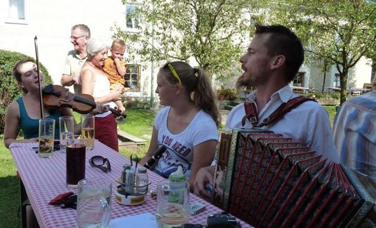 Beim Musikantenstammtisch geht es um die Freude an der Musik. Foto: mott