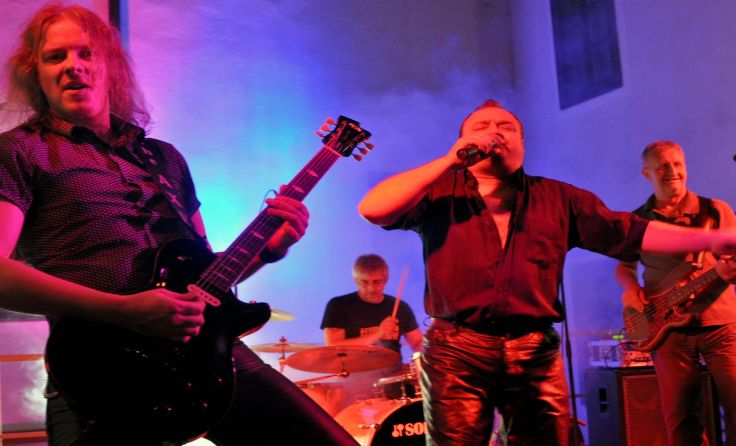 Gurgl Murgl bringen die besten Rock-Klassiker mit Dialekttexten auf die Bühne.