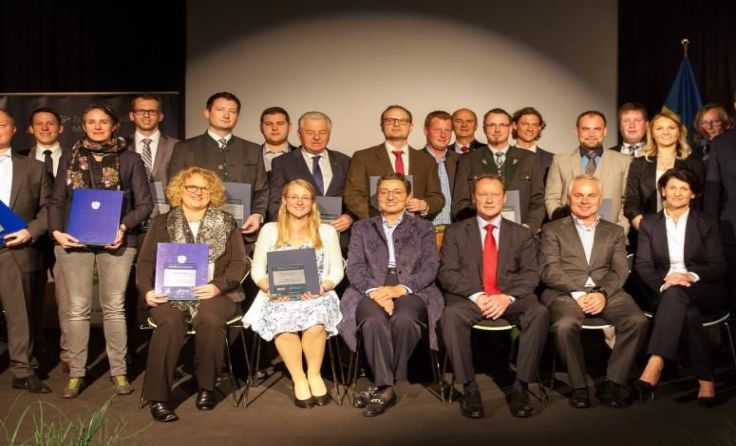 AbsolventInnen und Kooperationspartner Foto: Zukunftsakademie Mostviertel 