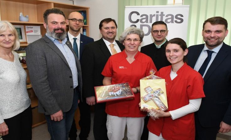 Bei der Eröffnung. Foto: Caritas