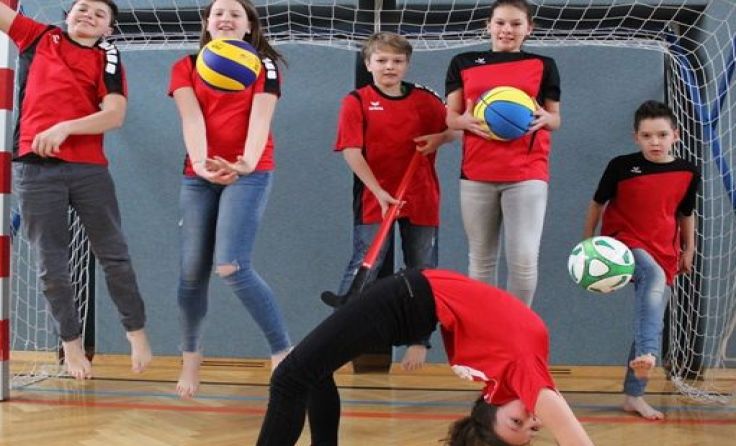 Die Schüler der Mittelschule Wolfsbach freuen sich über Gold. Foto: Mittelschule Wolfsbach
