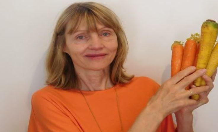 Maria Irauschek, die Geschäftsführerin des Weltladens Amstetten, lädt ein.