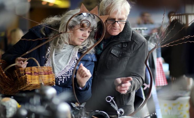 Flanieren, plaudern und genießen beim Ostermarkt. Foto: weinfranz.at