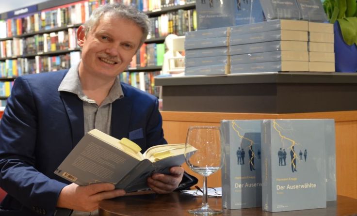 Hermann Knapp bei der Lesung in der Buchhandlung Thalia Foto: mott