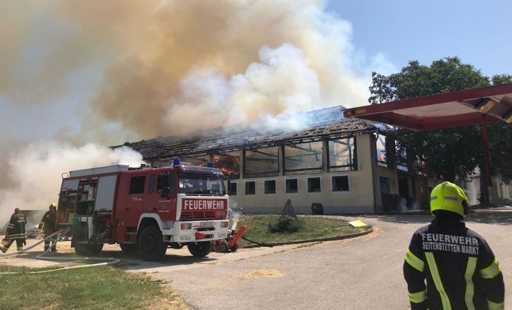 15 Feuerwehren waren beim Brand in Biberbach im Einsatz. Foto: FF Amstetten