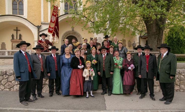 Die Goldhauben- und Hammerherrengruppe Strengberg in festlicher Tracht. Foto: T. Pfeiffer