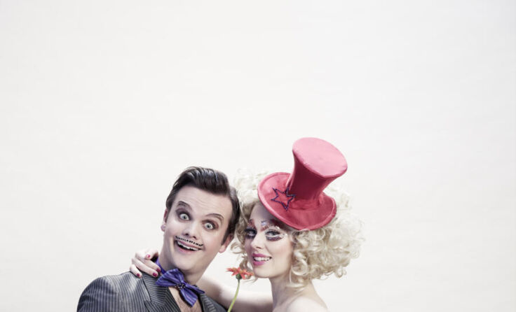 Andreas Sauerzapf als Josef und Katrin Fuchs als Pepi (Foto: Mark Glassner)