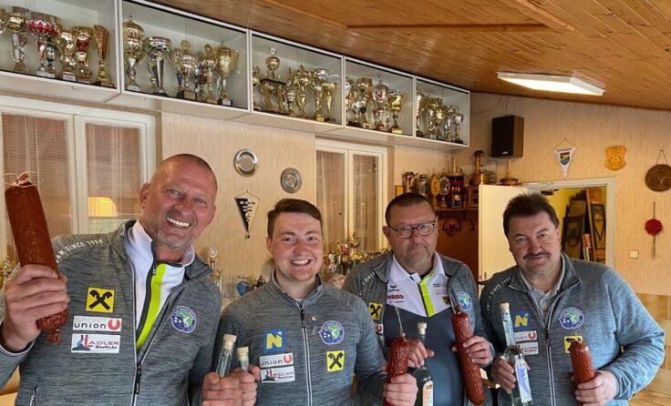 Die Stockschützen gewannen Wurst und Schnaps. (Foto: privat)