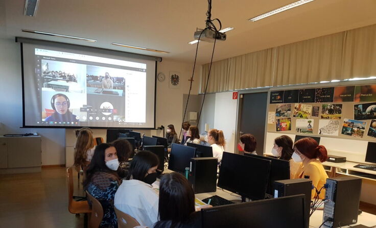 Beim Workshop mit Elisa Shua Dusapin (Foto: HLW Haag)