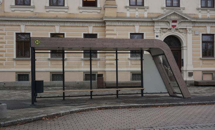 Das neue Buswartehaus (Foto: mott)