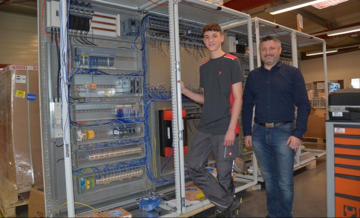 Elias Kohler und Produktionsleiter Michael Hübl (Foto: mott)