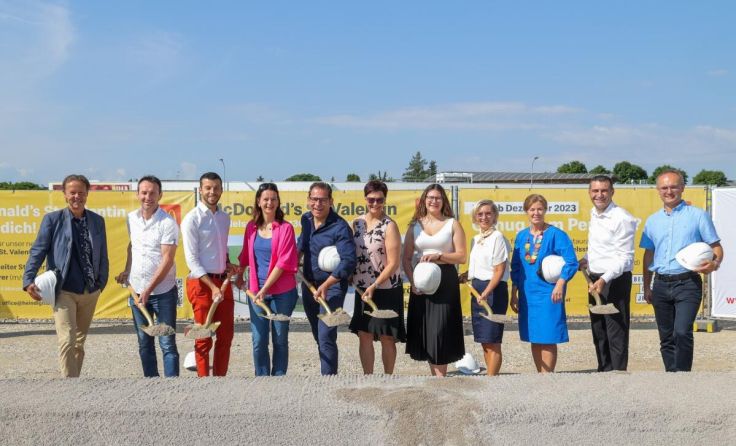 Beim Spatenstich (Foto: McDonald’s Österreich)