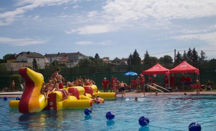 Lustige Spiele beim Wasserfest (Foto: Kinderfreunde)