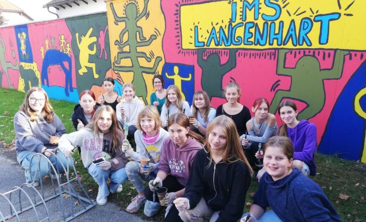 Die Künstlerinnen und ihr Werk (Foto: IMS Langenhart)