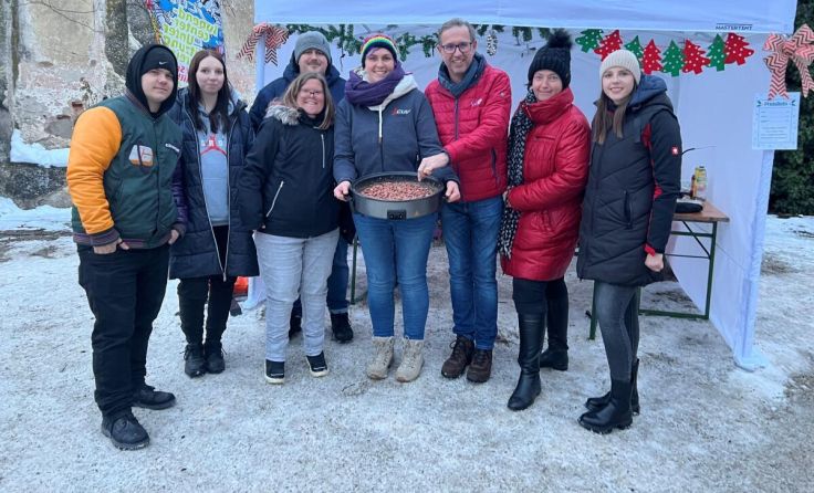 Gebrannte Mandeln am Stand der ÖGJ Jugendzentren Enns und Ennsdorf (Foto: JCUV)