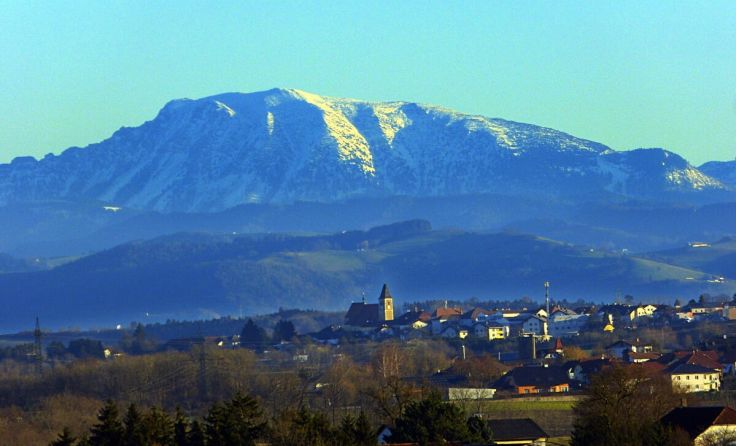 Immer wieder bietet sich der Blick zum Ötscher (Foto: mott)