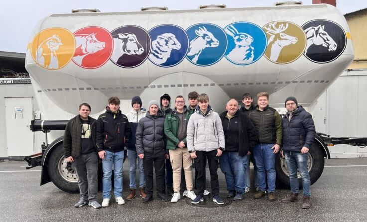 Zu Gast bei der Tierfutter-Firma Fixkraft (Foto: HLBLA St. Florian )