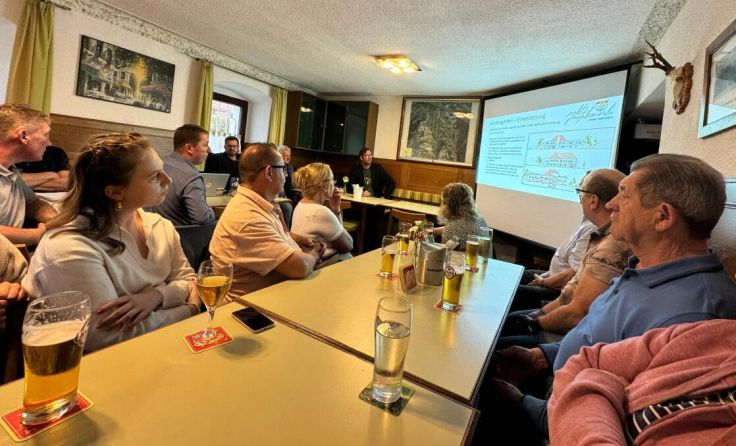 Interessierte Bürger informierten sich aus erster HHand (Foto: privat)
