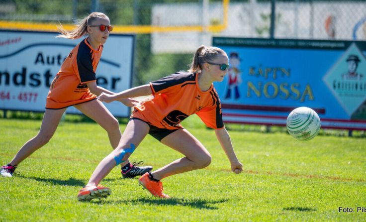 Spannende Fausball-Kämpfe bei der Greisinger Trophy (Foto: Josef Pils)