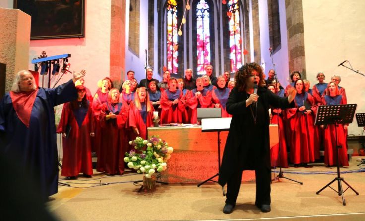 Gospelpower beim Konzert (Foto: Roland Wagner)