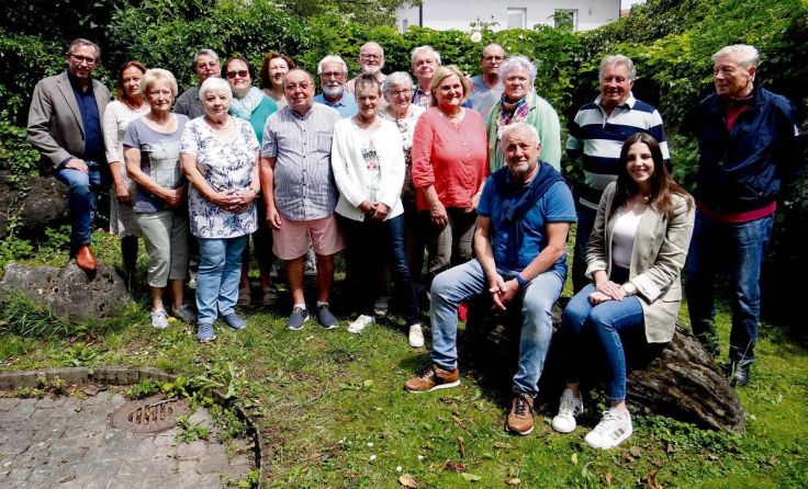 Schülerlotsen vor den Vorhang (Foto: Stadtamt Enns)