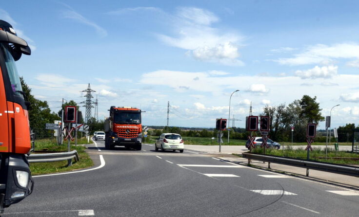 An dieser Stelle empfiehlt die Gemeinde die Errichtung einer Unterführung. (Foto: mott)