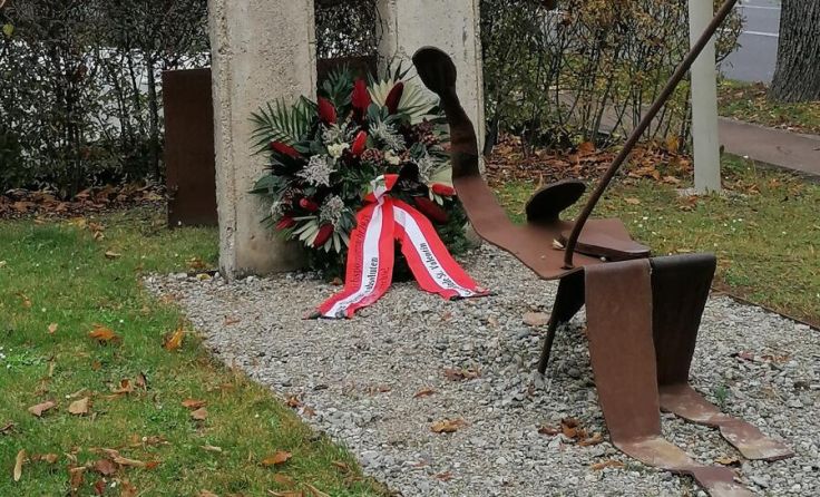 Das Mahnmal in der Westbahnstraße (Foto: Stadtgemeinde St. Valentin)