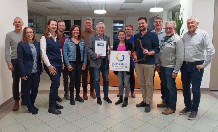 Gemeindevertreter im Austausch (Foto: Dorf- und Stadterneuerung/Kühr)