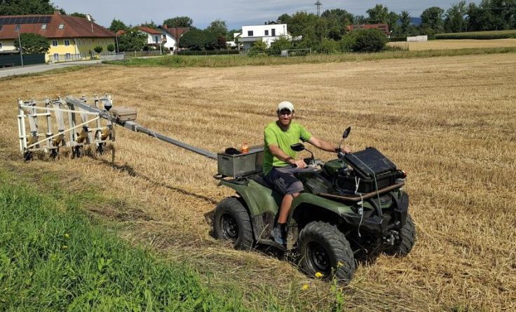 Bei der geophysikalischen Messung (Foto: GeosphereAustria)