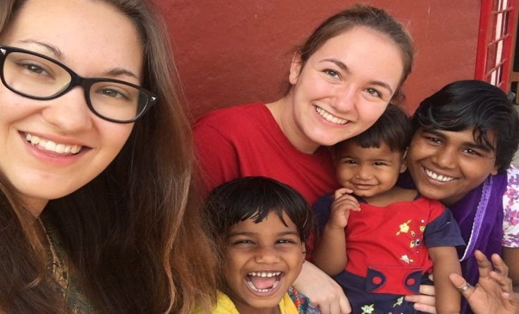 Bleibende Erfahrungen fürs Leben sammelten die Caritas-Schülerinnen aus Linz in Indien. 