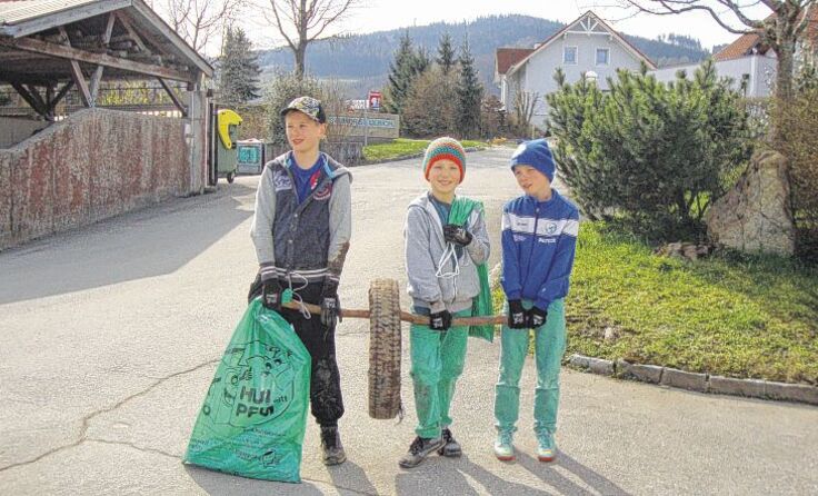 Auch die junge Generation hilft mit. Foto: Gemeinde St. Ulrich