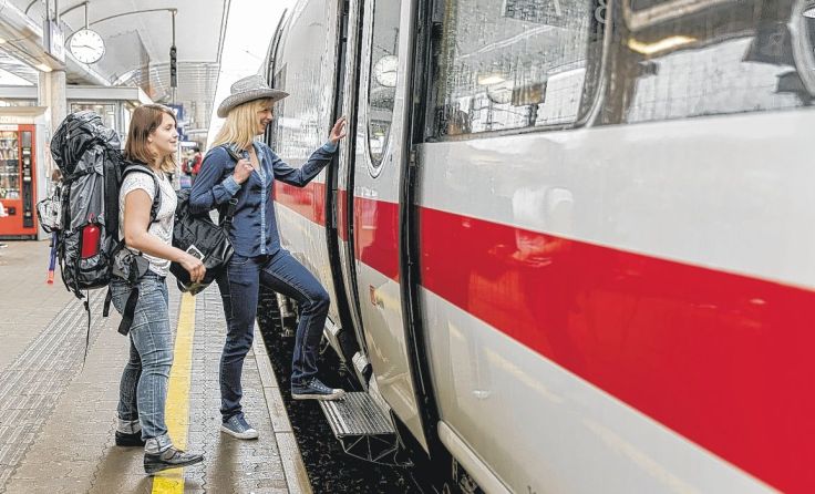 Das Steyrer JugendService hat für junge Leute u.a. auch Infos zum Thema Reisen. Foto: Land OÖ 